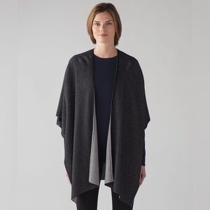 Lululemon Mandala grey/black reversible one size wrap cardigan sweater